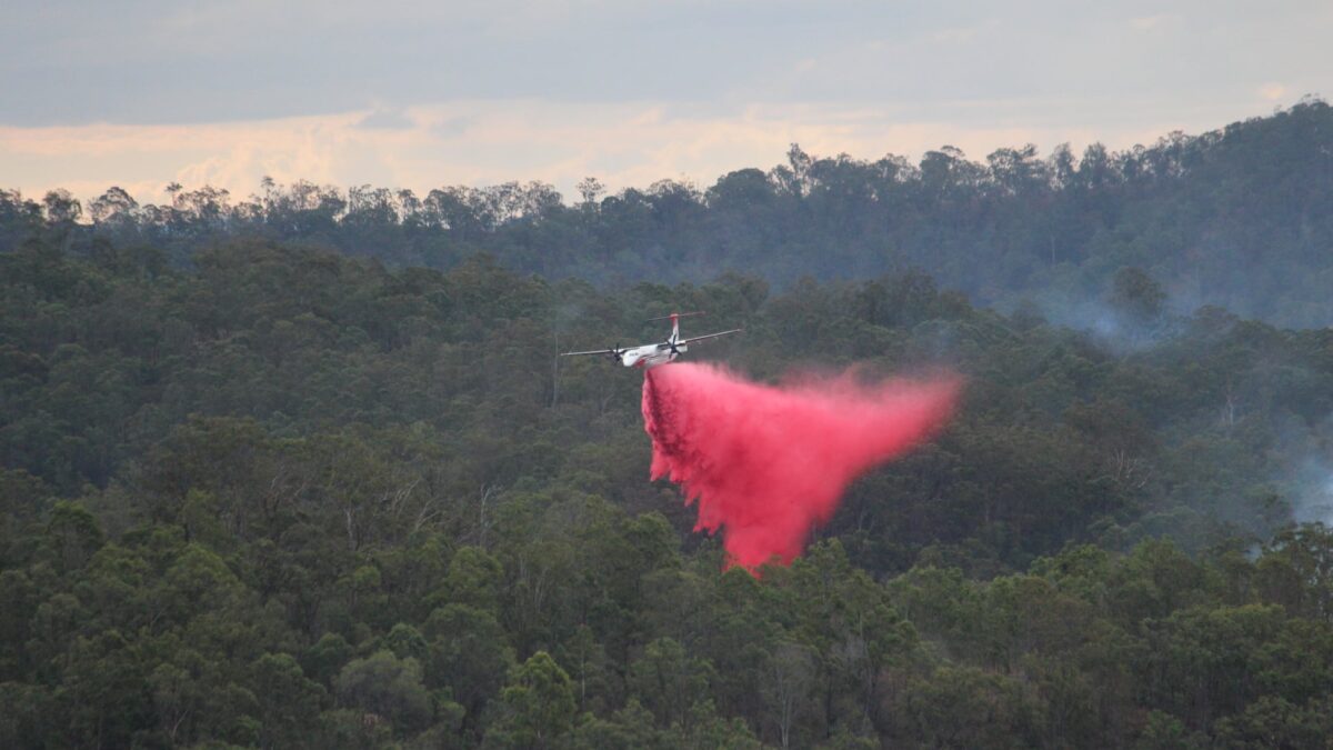 Conair Dash 8-400 Being Used To Fight Wildfires On Queensland’s Fraser Island