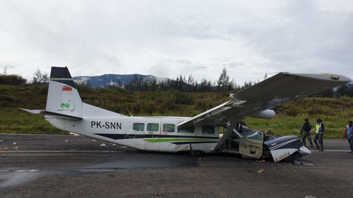 One Dead In Indonesia’s Smart Cakrawala Aviation Freighter Crash