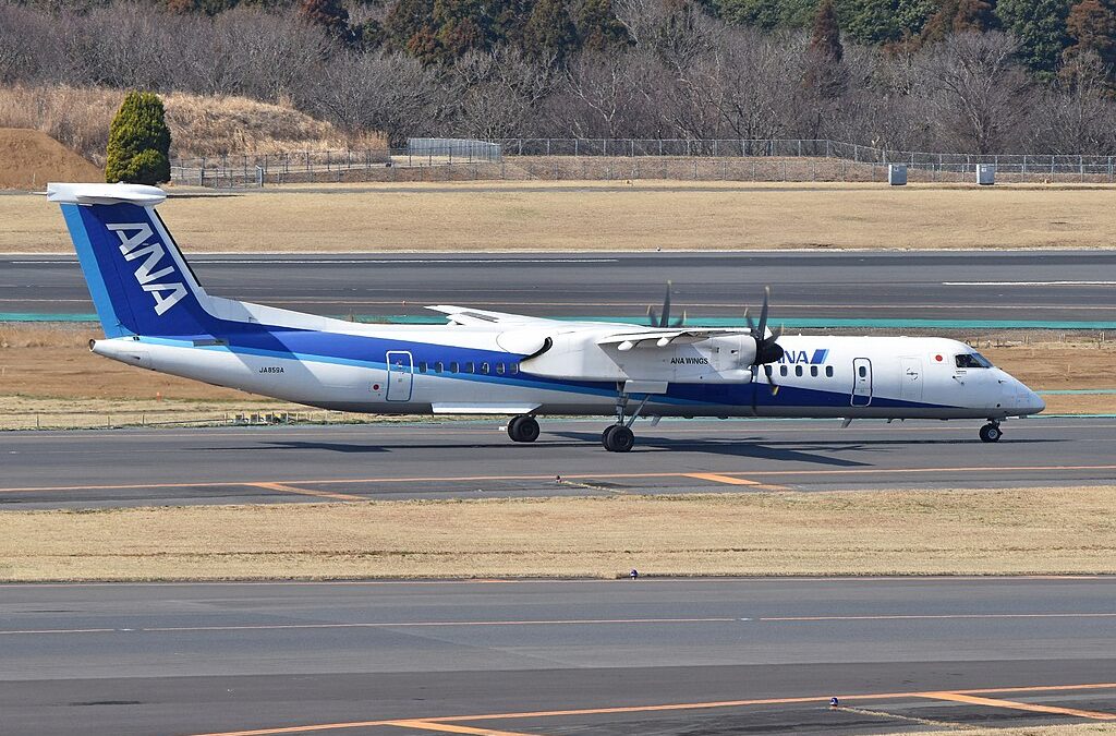 Japan ANA Wings Dash 8-400 Descends After Loss Of Cabin Pressure