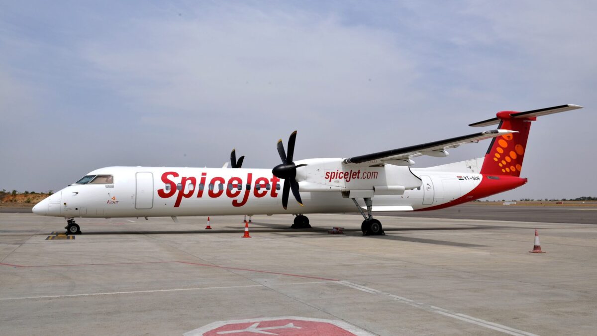 Two of SpiceJet’s Dash 8-400s Suffer Door Issues On Take-Off